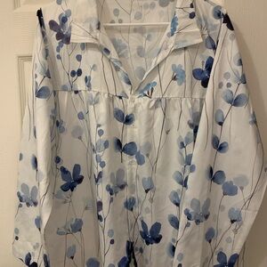 Source Unknown Blue Floral Blouse